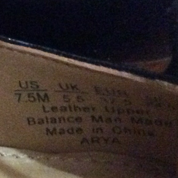 Franco Sarto black leather pointed toe lace up shoes - Picture 8 of 8